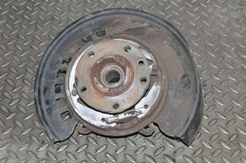Aizmugurējā rumba – kreisā
