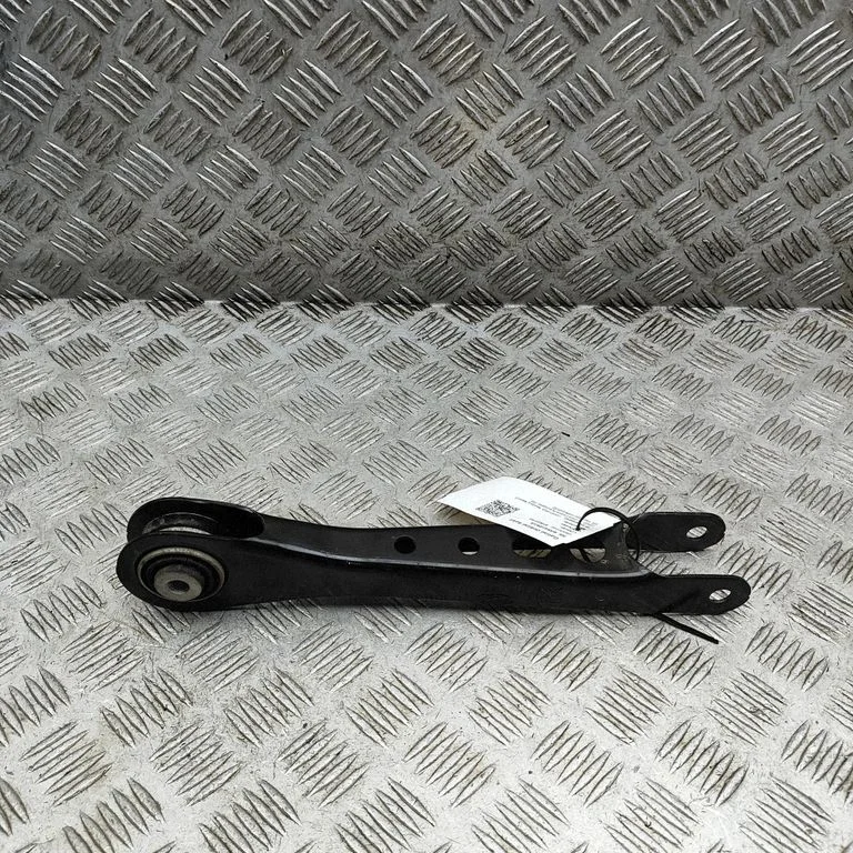 Tagumine ülemine õõtshoob LJ9C5B928AB