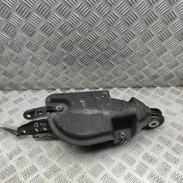 Tagumine ülemine õõtshoob LJ9C5B530AC