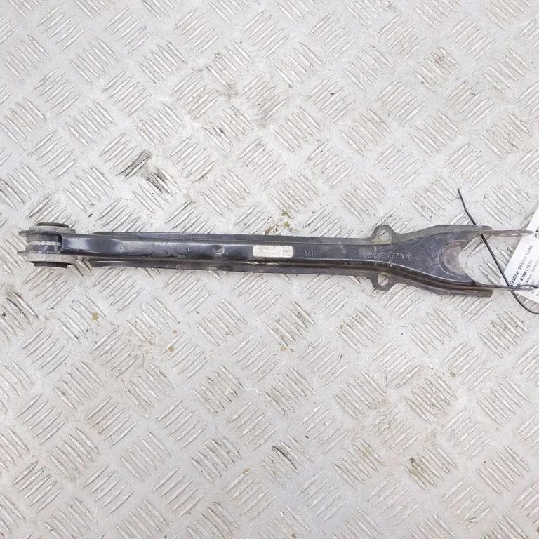 Aizmugurējā svira (dakša) A2233523200