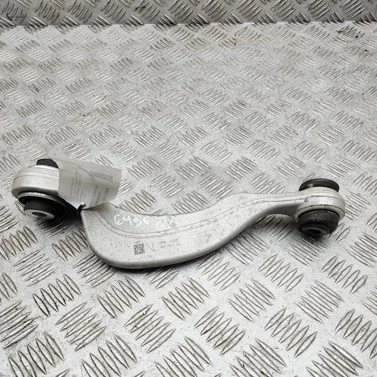 Aizmugurējā svira (dakša) 6871011