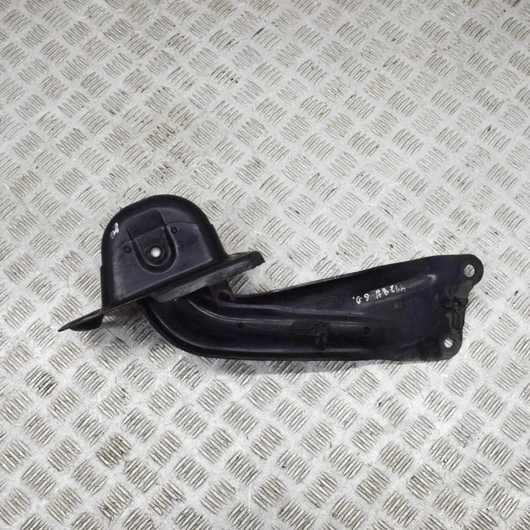 Rear upper control arm/wishbone – Audi A3 S3 8V (2013-2019)