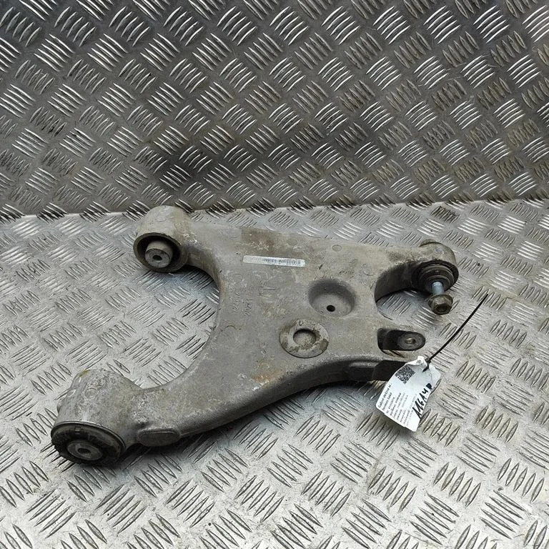 Rear upper control arm/wishbone 102141600A