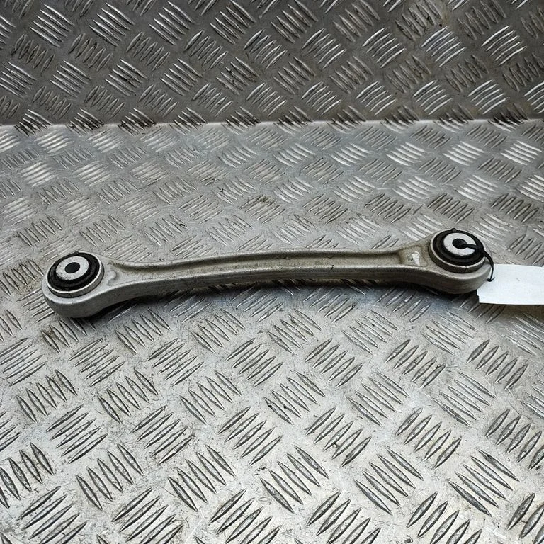 Tagumine ülemine õõtshoob 9J1501531