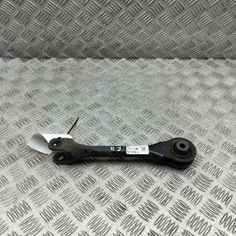 Tagumine ülemine õõtshoob 118842100A