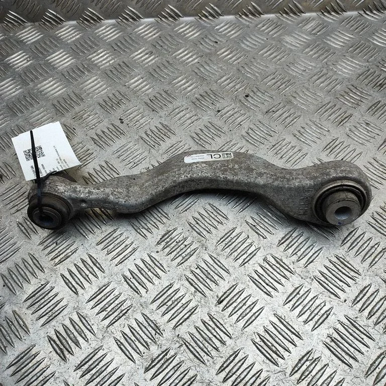 Rear upper control arm/wishbone 6890007
