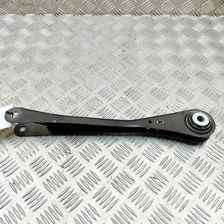 Rear upper control arm/wishbone 6878037