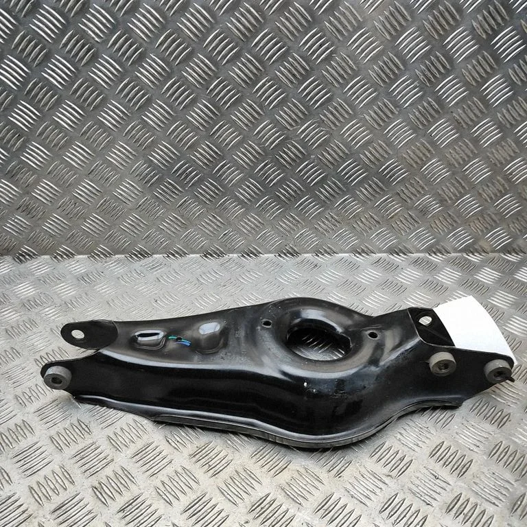 Tagumine ülemine õõtshoob 128845600A