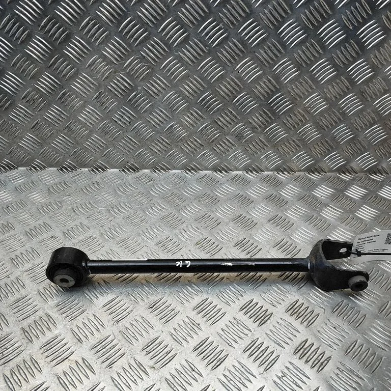 Tagumine ülemine õõtshoob 134444100B
