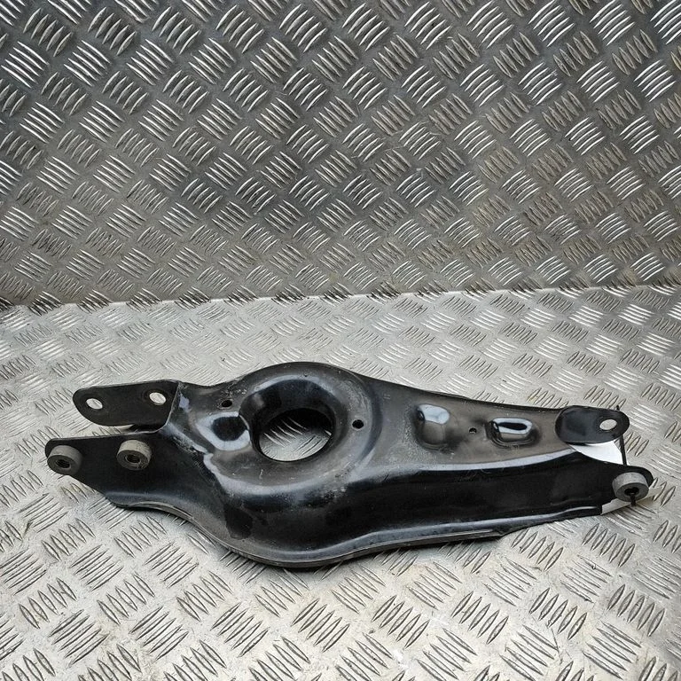 Tagumine ülemine õõtshoob 128845100A