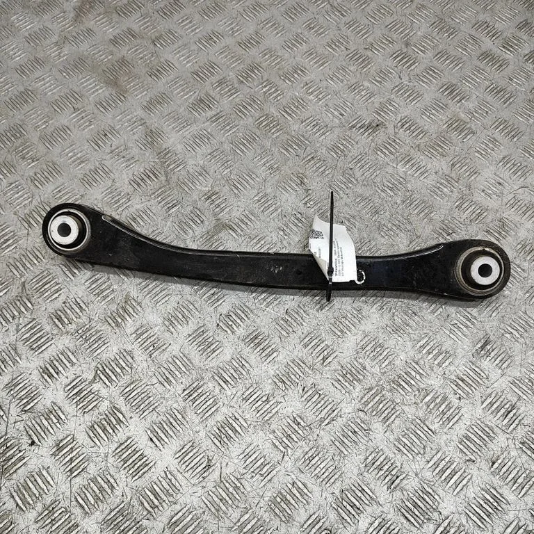 Rear upper control arm/wishbone 6890432