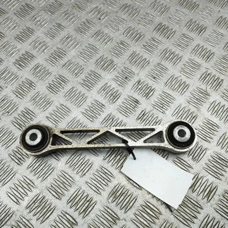 Rear upper control arm/wishbone – Tesla Model S (2012-)