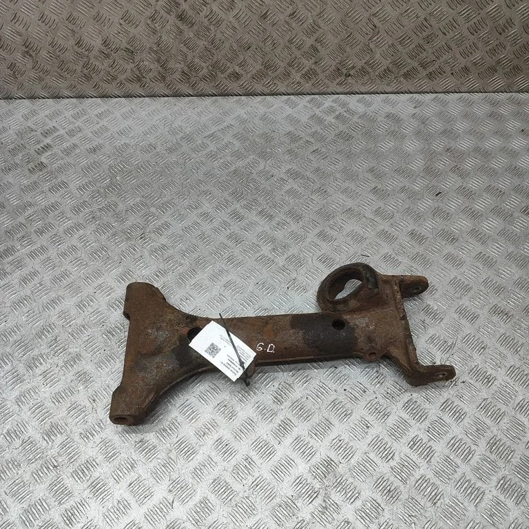 Aizmugurējā svira (dakša) MNB2960AA
