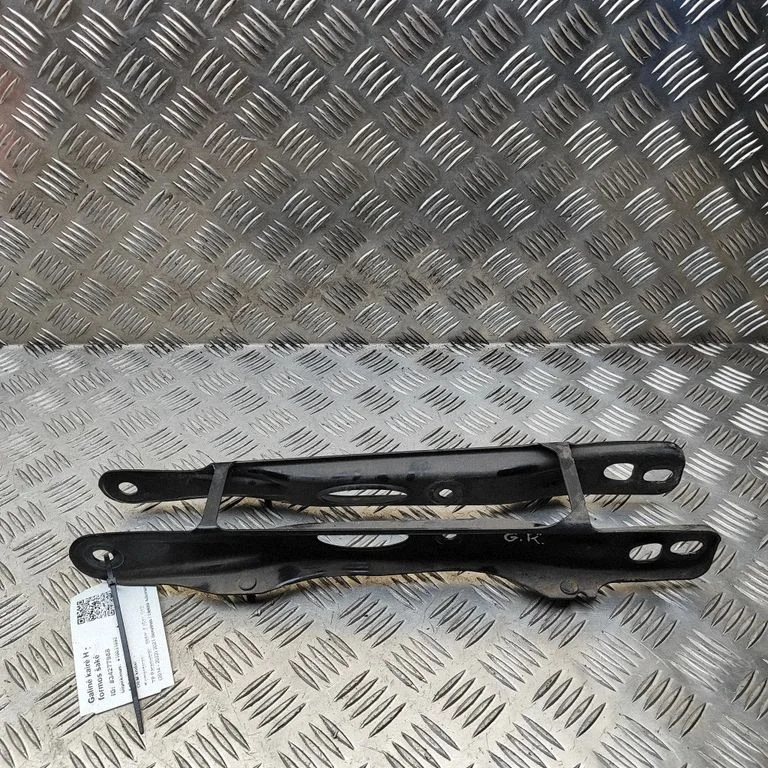 Tagumine ülemine õõtshoob 6875104