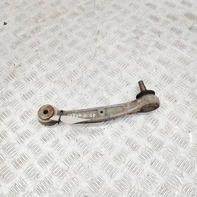 Tagumine ülemine õõtshoob 4117A031