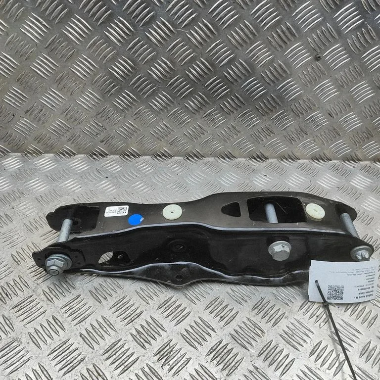 Aizmugurējā svira (dakša) – BMW XM (2022-)