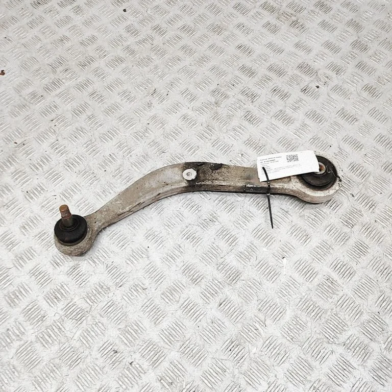 Tagumine ülemine õõtshoob 4125A038