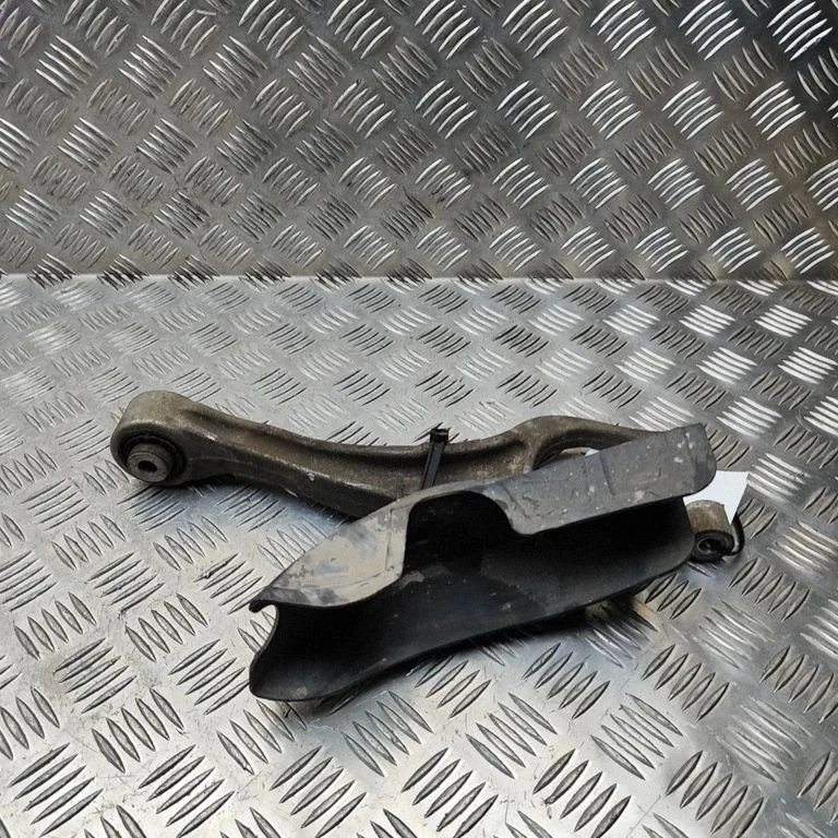 Tagumine ülemine õõtshoob – Porsche 911 991 (2011-2019)