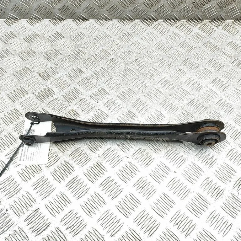Rear upper control arm/wishbone 4872048020