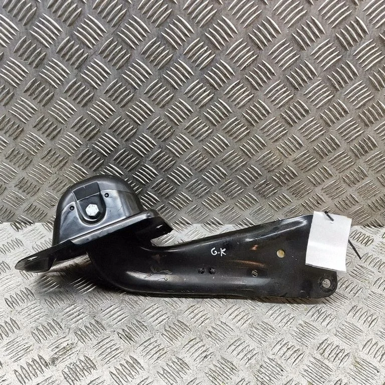 Rear upper control arm/wishbone – Cupra Leon (2020-)