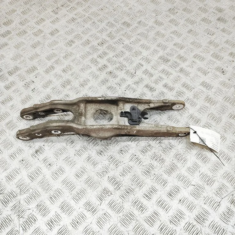 Aizmugurējā svira (dakša) A2053523300