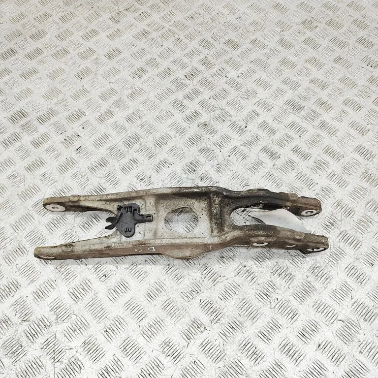 Aizmugurējā svira (dakša) A2053523300