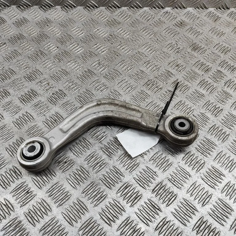 Tagumine ülemine õõtshoob 545318776