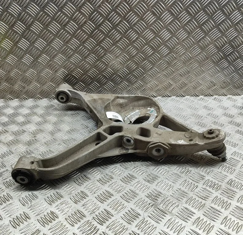 Aizmugurējā svira (dakša) A1673520200