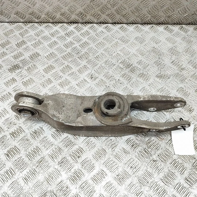 Rear upper control arm/wishbone 4M0505311G