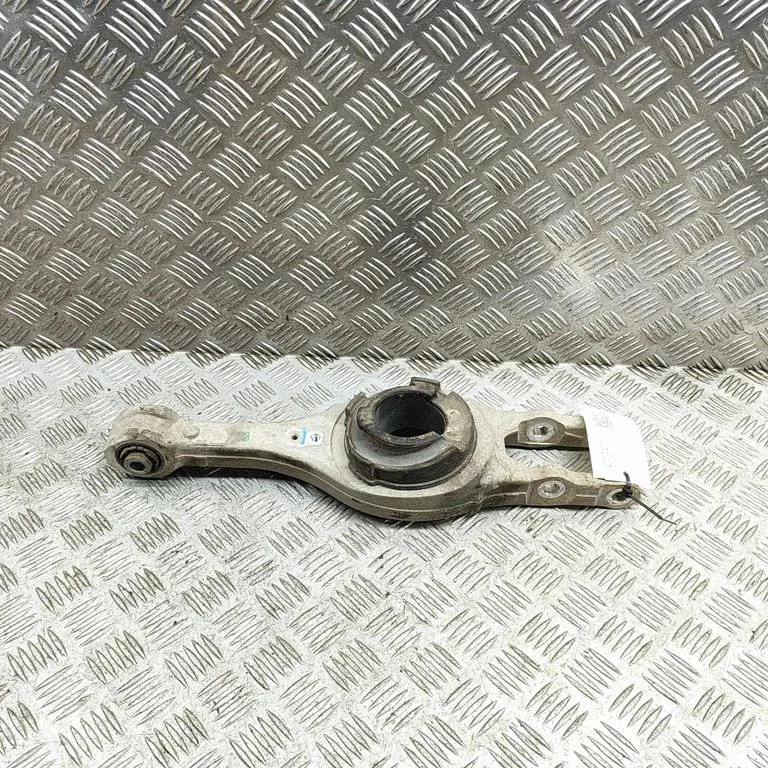 Tagumine ülemine õõtshoob 55210GI100