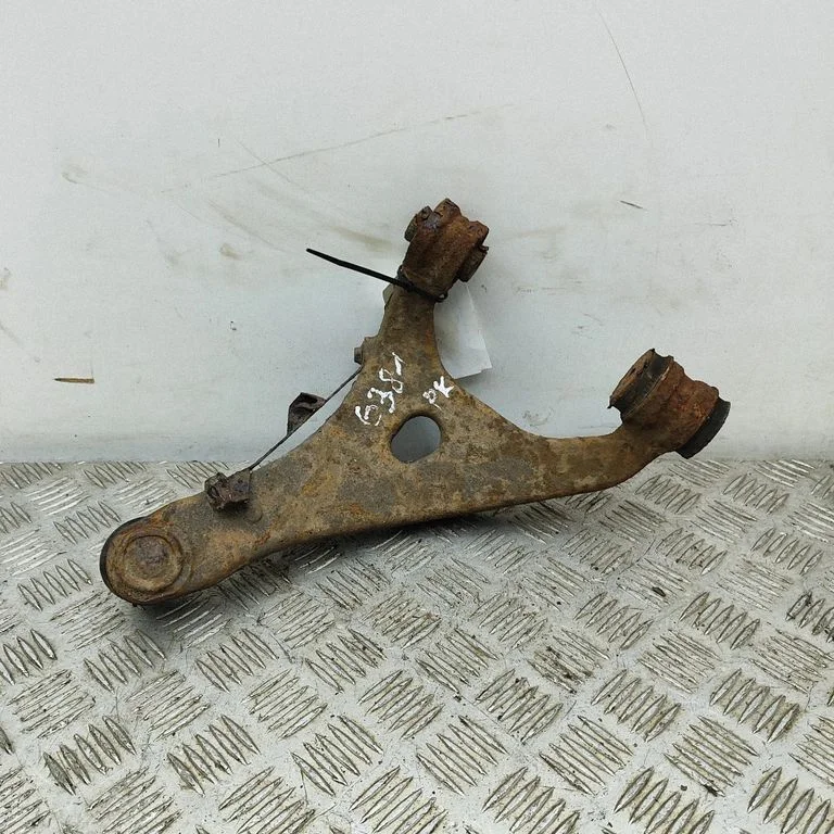 Aizmugurējā svira (dakša) SU00300364