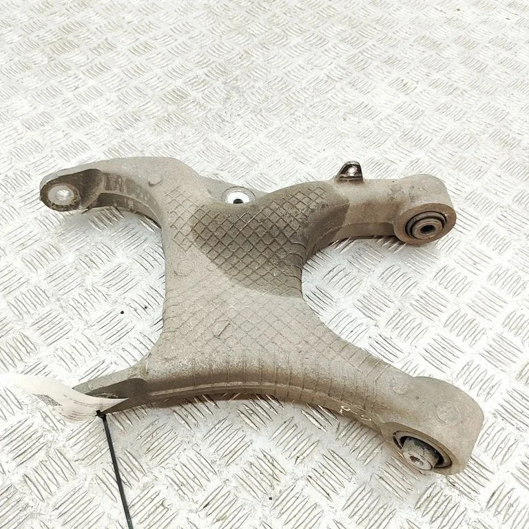Tagumine ülemine õõtshoob 6770954