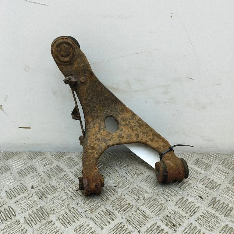 Aizmugurējā svira (dakša) SU00300363