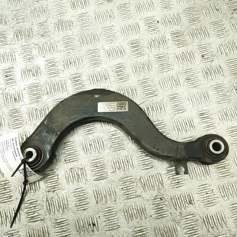 Aizmugurējā svira (dakša) 5Q0505323C