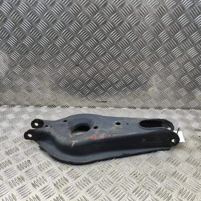 Aizmugurējā svira (dakša) TA702914060AB