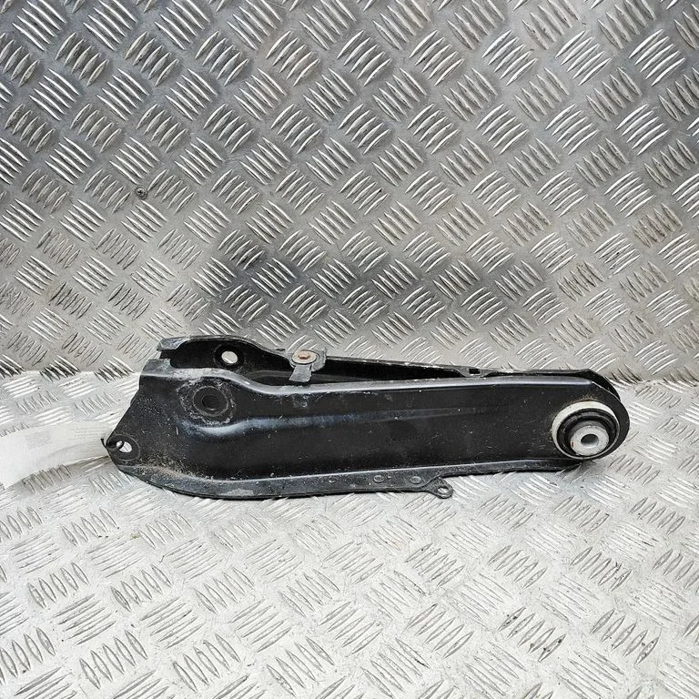 Tagumine ülemine õõtshoob 6895251