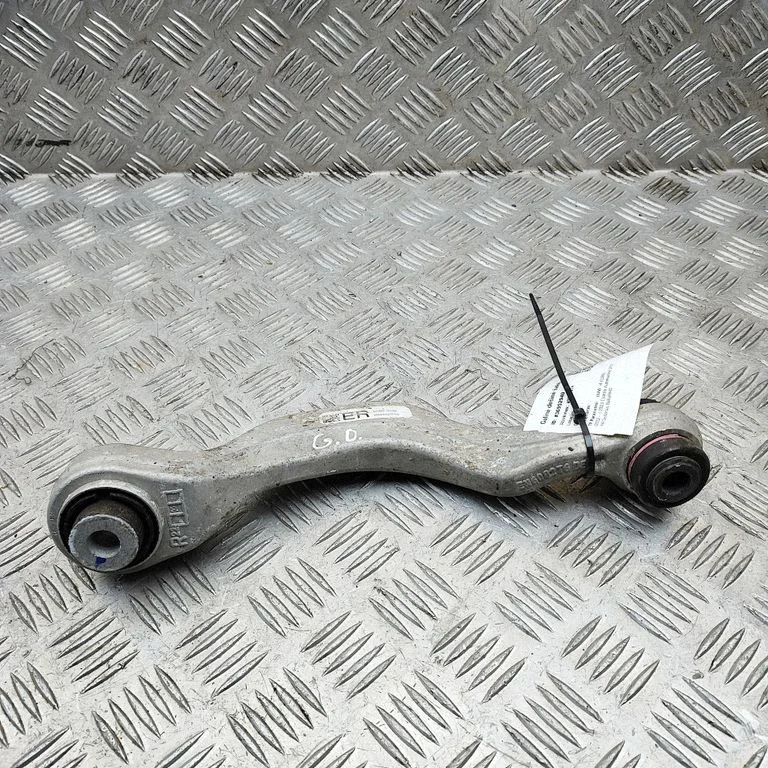Tagumine ülemine õõtshoob 8834820