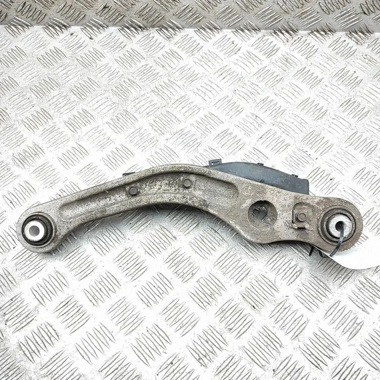 Rear upper control arm/wishbone 3W7505323