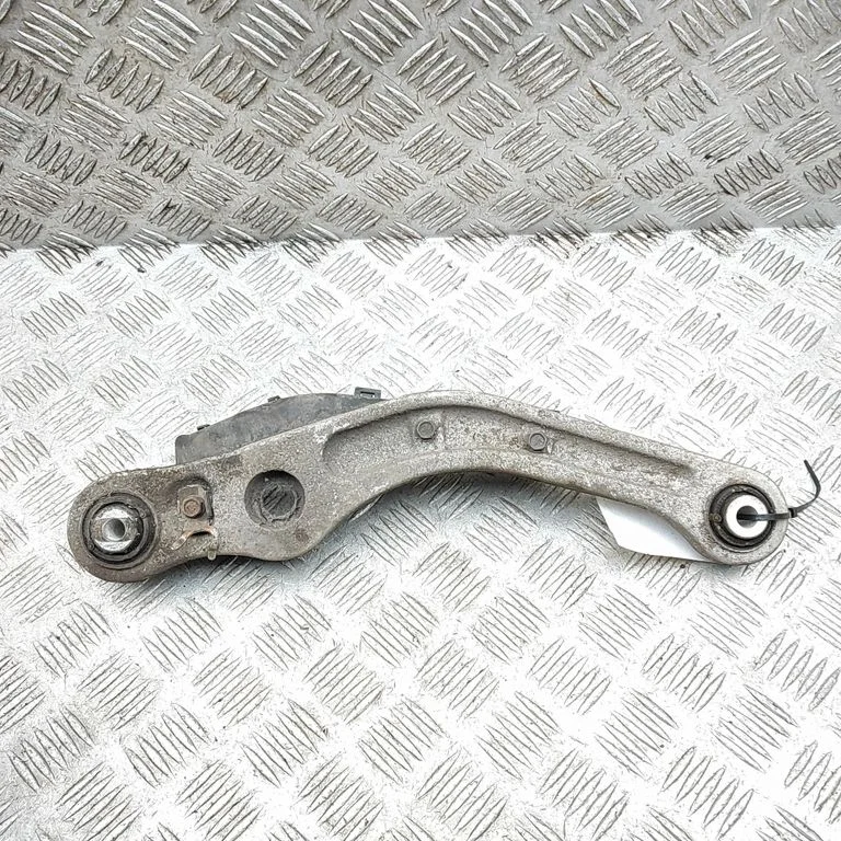 Rear upper control arm/wishbone 3W7505323