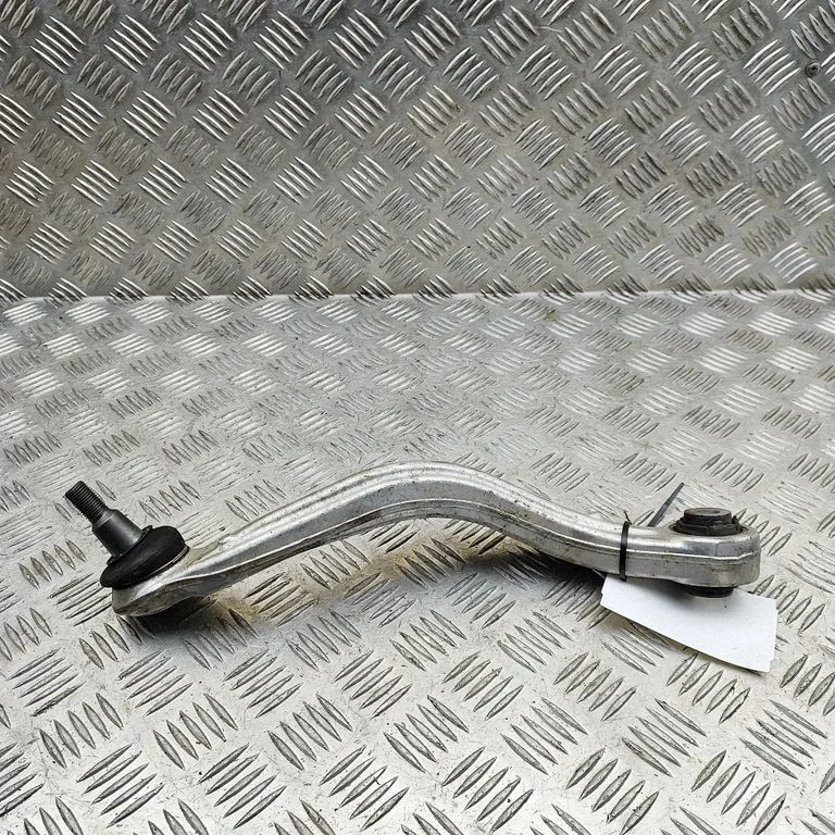 Aizmugurējā svira (dakša) KBB628650