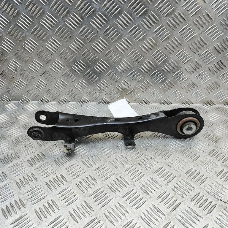 Aizmugurējā svira (dakša) KBB628250B