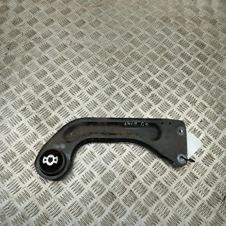 Rear upper control arm/wishbone