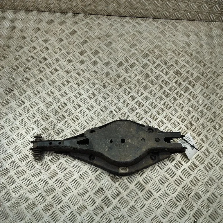 Rear upper control arm/wishbone