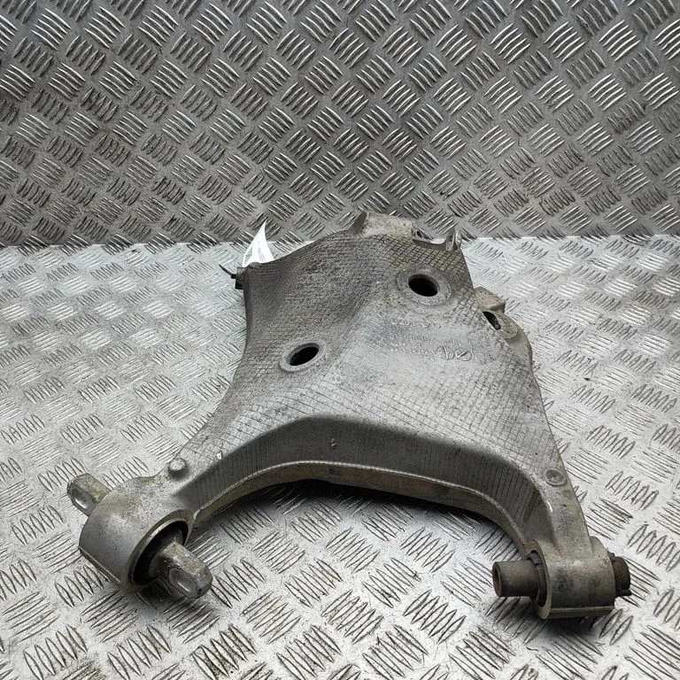 Tagumine ülemine õõtshoob 31451835