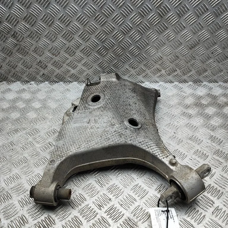 Tagumine ülemine õõtshoob 31451836