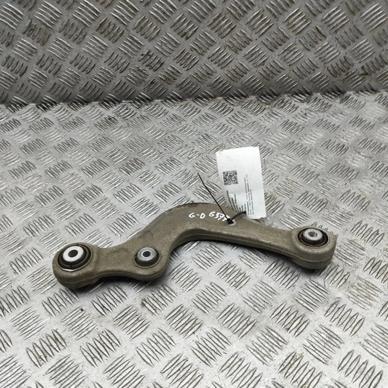 Aizmugurējā svira (dakša) 4M0505361G