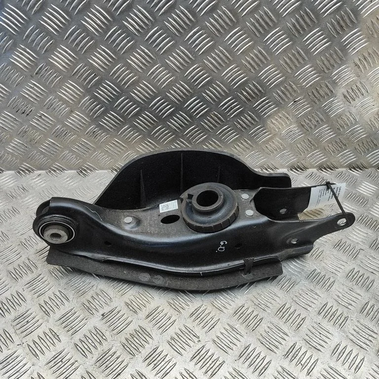 Aizmugurējā svira (dakša) 85E505311G