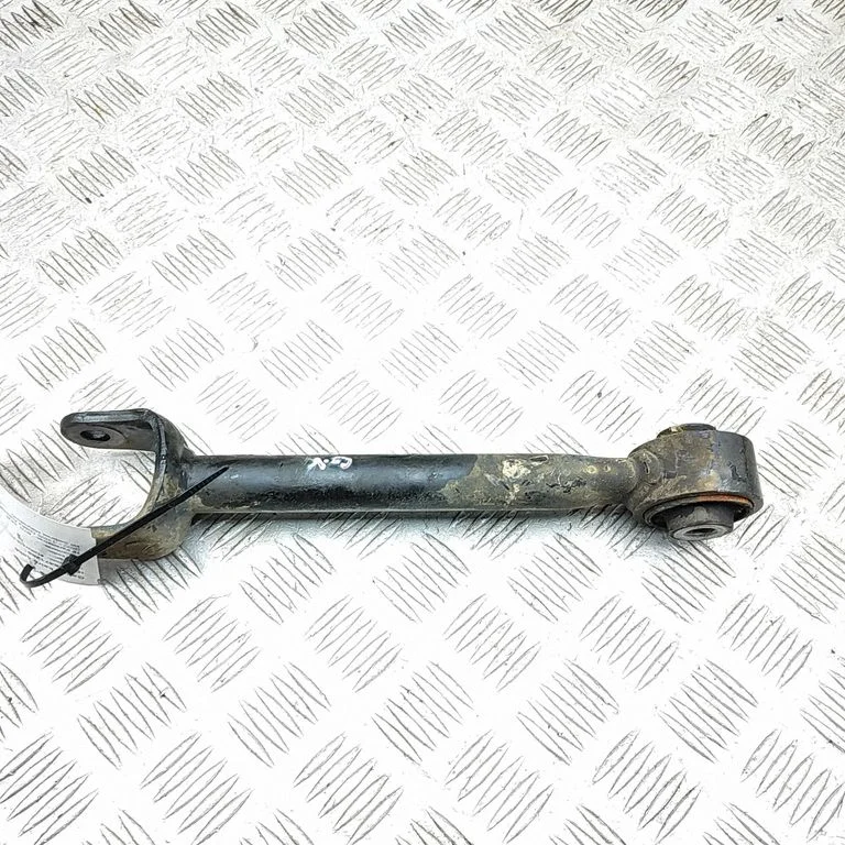 Tagumine ülemine õõtshoob TA702914050AB