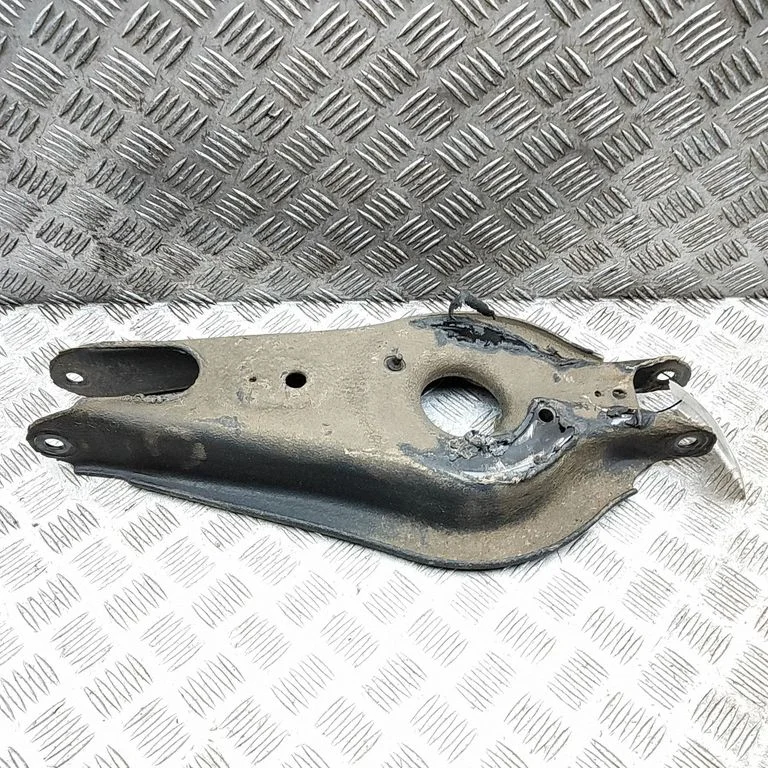 Tagumine ülemine õõtshoob TA702914060AB