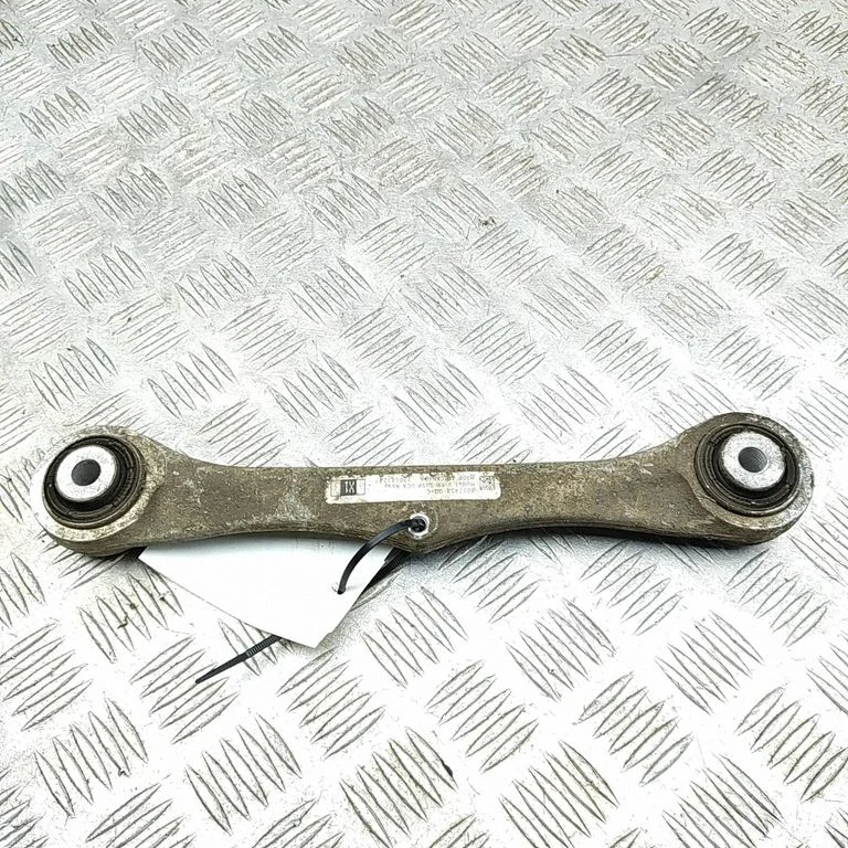 Tagumine ülemine õõtshoob 102742100C